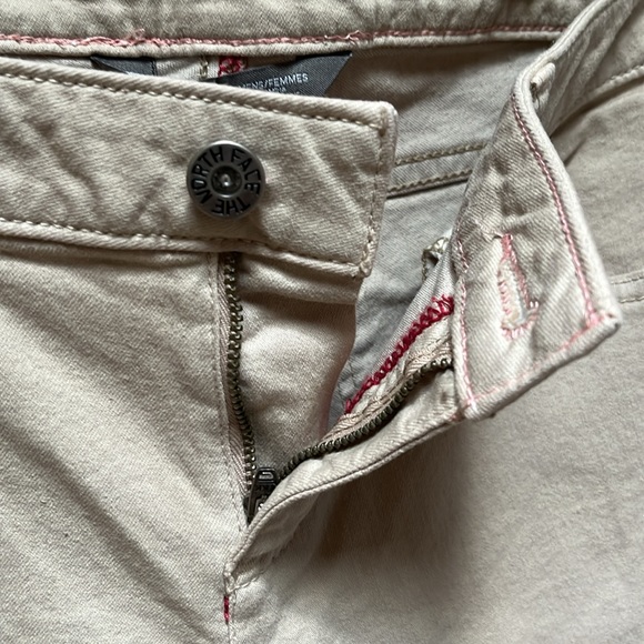 Women’s The North Face Jeans - Picture 7 of 9